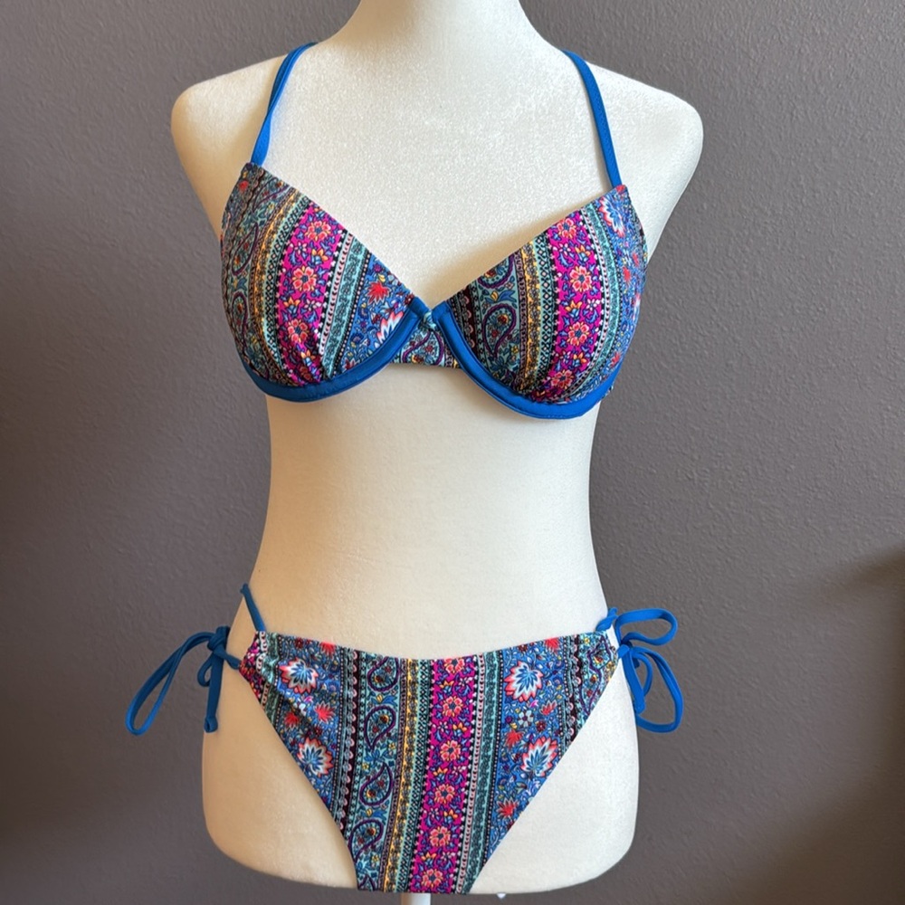 NEW w/out Tags | Shade & Shore | Paisley Print Blue Bikini | Size 34B & Large